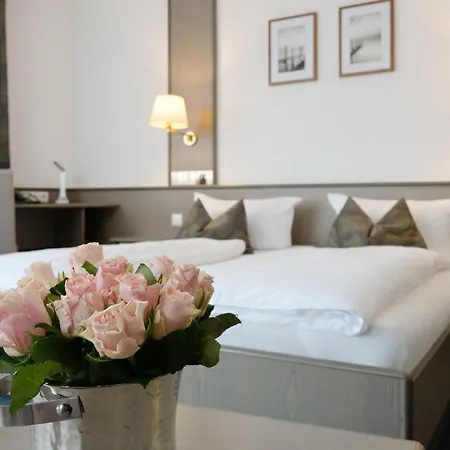 Am Wasserfall 호텔 4*