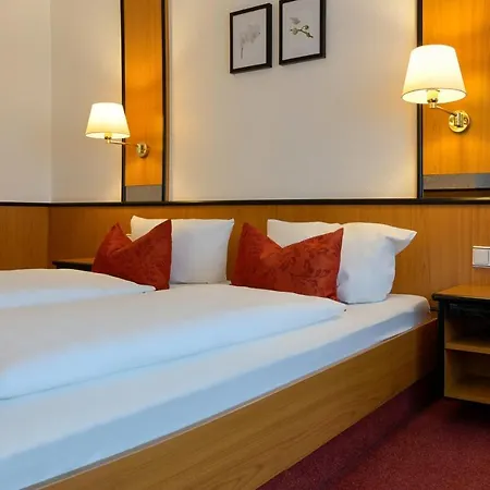 Am Wasserfall 린겐